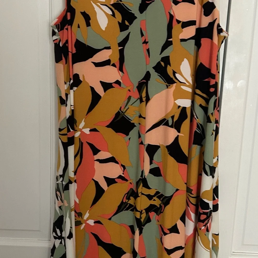 Anne Klein Multicolor Leaf Print Mini Swing Dress-A-Line. Size 10 - Picture 4 of 14